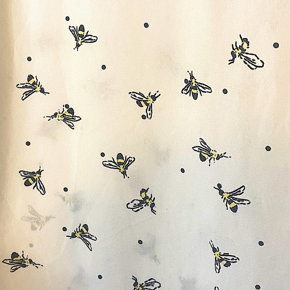 3X Torrid White Chiffon Sleeveless Bumblebee Top - Picture 3 of 3